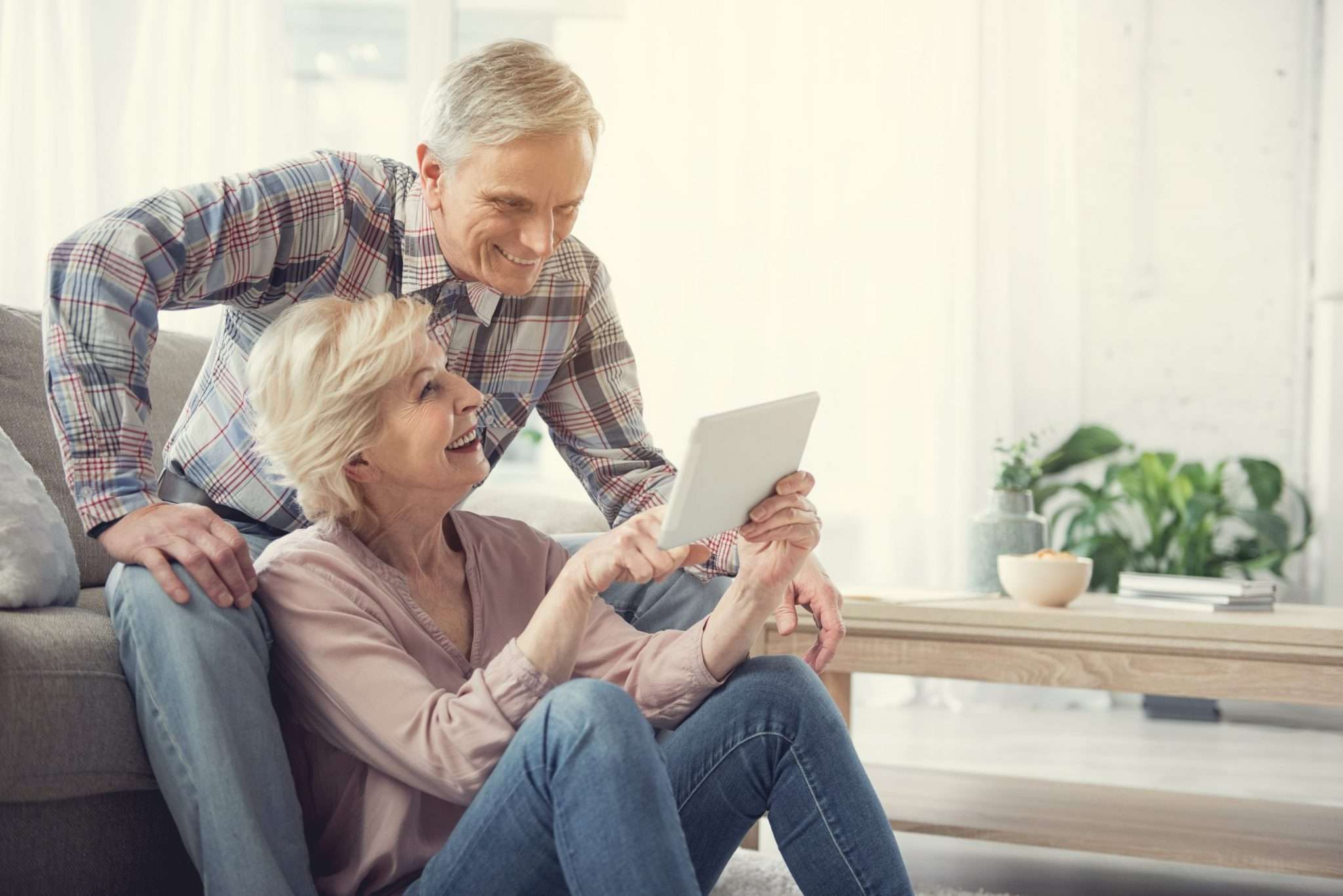 Couple on ipad